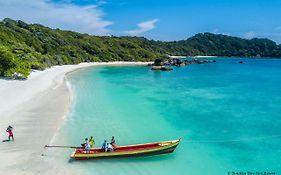 Boulder Bay Eco Resort - Nga Khin Nyo Gyee Island